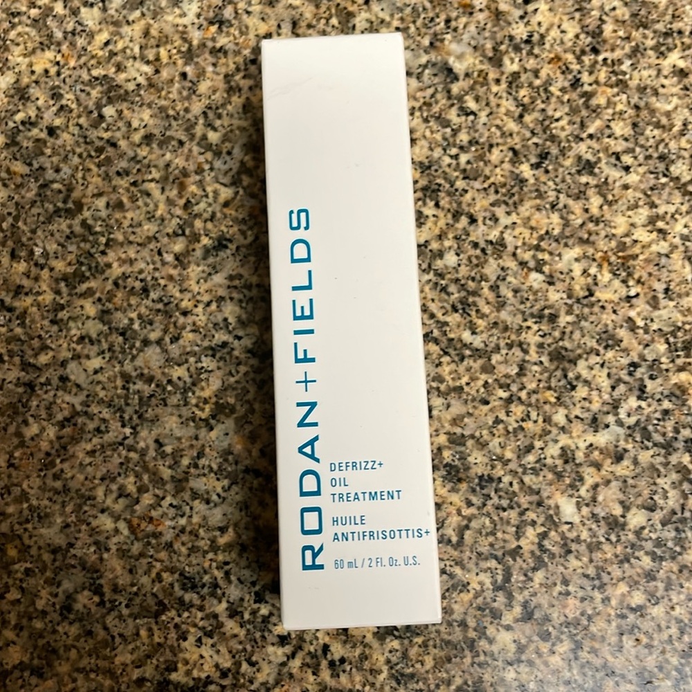 Rodan + Fields Defrizz + Oil Treatment
